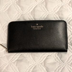 Kate spade saffiano leather wallet. Black.